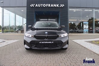 BMW 330e / M-SPORT / HUD / ACC / MEMORY / 360CAM / KEYLESS IMG_6055.jpg