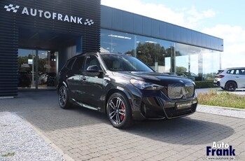 2026-08-20-BMWIX1-SAPHIER-WIT.jpg