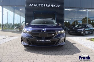 BMW I5 M60 / TOURING / PANO / TREKHK / B&W / HUD / ONDERSTL PRO / INTGRL STR IMG_6553.jpg