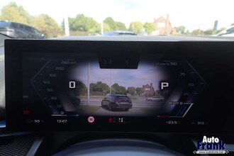 BMW I5 M60 / TOURING / PANO / TREKHK / B&W / HUD / ONDERSTL PRO / INTGRL STR IMG_6603.jpg