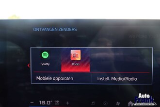 BMW I5 M60 / TOURING / PANO / TREKHK / B&W / HUD / ONDERSTL PRO / INTGRL STR IMG_6608.jpg
