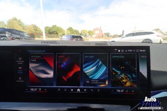 BMW I5 M60 / TOURING / PANO / TREKHK / B&W / HUD / ONDERSTL PRO / INTGRL STR IMG_6617.jpg