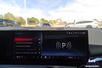 BMW I5 M60 / TOURING / PANO / TREKHK / B&W / HUD / ONDERSTL PRO / INTGRL STR IMG_6622.jpg