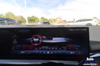 BMW I5 M60 / TOURING / PANO / TREKHK / B&W / HUD / ONDERSTL PRO / INTGRL STR IMG_6623.jpg