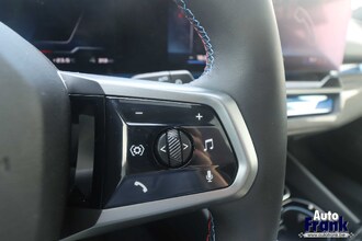 BMW I5 M60 / TOURING / PANO / TREKHK / B&W / HUD / ONDERSTL PRO / INTGRL STR IMG_6598.jpg