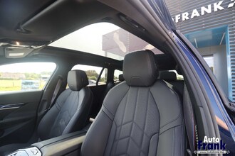 BMW I5 M60 / TOURING / PANO / TREKHK / B&W / HUD / ONDERSTL PRO / INTGRL STR IMG_6640.jpg