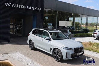 BMW X5 XDRIVE50E / M-SPORT / PANO / DASH LEDER / DRIV + PRK PRO / COMFRTZTL / TREKHK IMG_6879.jpg