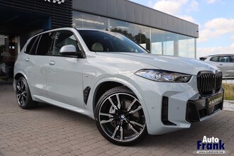 BMW X5 XDRIVE50E / M-SPORT / PANO / DASH LEDER / DRIV + PRK PRO / COMFRTZTL / TREKHK IMG_6894.jpg
