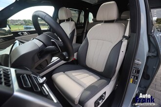 BMW X5 XDRIVE50E / M-SPORT / PANO / DASH LEDER / DRIV + PRK PRO / COMFRTZTL / TREKHK IMG_6896.jpg