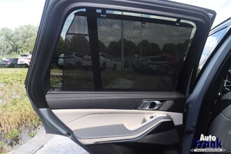 BMW X5 XDRIVE50E / M-SPORT / PANO / DASH LEDER / DRIV + PRK PRO / COMFRTZTL / TREKHK IMG_6903.jpg
