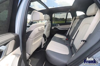 BMW X5 XDRIVE50E / M-SPORT / PANO / DASH LEDER / DRIV + PRK PRO / COMFRTZTL / TREKHK IMG_6902.jpg