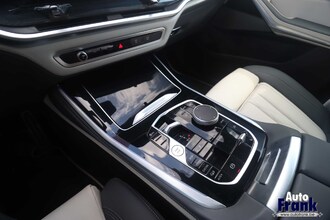 BMW X5 XDRIVE50E / M-SPORT / PANO / DASH LEDER / DRIV + PRK PRO / COMFRTZTL / TREKHK IMG_6935.jpg