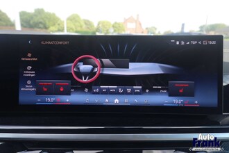 BMW X5 XDRIVE50E / M-SPORT / PANO / DASH LEDER / DRIV + PRK PRO / COMFRTZTL / TREKHK IMG_6932.jpg