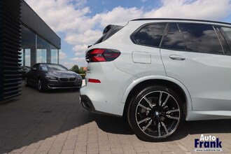 BMW X5 XDRIVE50E / M-SPORT / PANO / DASH LEDER / DRIV + PRK PRO / COMFRTZTL / TREKHK IMG_6939.jpg