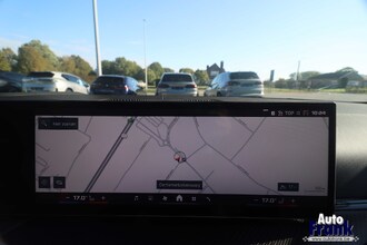 BMW M3 COMP / CERAMIC BRAKES / HUD / DRIV PRO / 360CAM / H&K IMG_8027.jpg