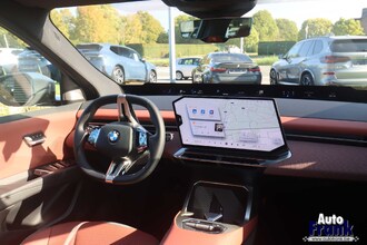 BMW IX3 XDRIVE50 / 4X4 / DRIV+PARK PLUS / 3D HUD / 360CAM / MEMORY / H&K IMG_8257.jpg