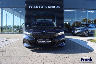 BMW 530E / TOURING / 4X4 / M-SPORT-PRO / PANO / TREKHK / DRIV+PARK PLUS IMG_8739.jpg