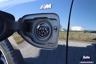 BMW 530E / TOURING / 4X4 / M-SPORT-PRO / PANO / TREKHK / DRIV+PARK PLUS IMG_8753.jpg