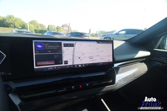 BMW 530E / TOURING / 4X4 / M-SPORT-PRO / PANO / TREKHK / DRIV+PARK PLUS IMG_8797.jpg