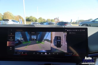 BMW 530E / TOURING / 4X4 / M-SPORT-PRO / PANO / TREKHK / DRIV+PARK PLUS IMG_8820.jpg