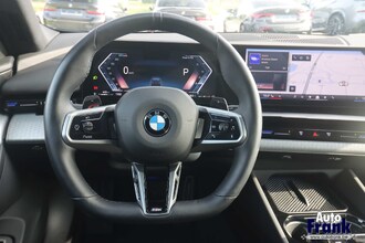 BMW 520I / TOURING / M-SPORT / TREKHK / DRIV PLUS / 20" IMG_9128.jpg