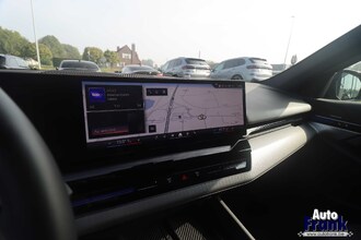 BMW 520I / TOURING / M-SPORT / TREKHK / DRIV PLUS / 20" IMG_9135.jpg