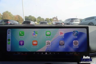 BMW 520I / TOURING / M-SPORT / TREKHK / DRIV PLUS / 20" IMG_9139.jpg