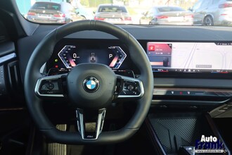 BMW X3 XDRIVE20 / 4X4 / SPORT-PRO / PANO / TREKHK / DRIV+PARK PRO / HUD IMG_9216.jpg