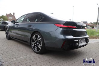 BMW I7 M70 / TV / 2-TONE / INDIV / TV / LOUNGE / KRISTAL / DRIV+PARK PRO / FULL IMG_9260.jpg