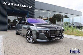 BMW I7 M70 / TV / 2-TONE / INDIV / TV / LOUNGE / KRISTAL / DRIV+PARK PRO / FULL IMG_9293.jpg
