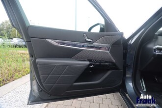 BMW I7 M70 / TV / 2-TONE / INDIV / TV / LOUNGE / KRISTAL / DRIV+PARK PRO / FULL IMG_9298.jpg