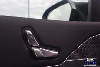 BMW I7 M70 / TV / 2-TONE / INDIV / TV / LOUNGE / KRISTAL / DRIV+PARK PRO / FULL IMG_9299.jpg