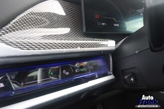 BMW I7 M70 / TV / 2-TONE / INDIV / TV / LOUNGE / KRISTAL / DRIV+PARK PRO / FULL IMG_9331.jpg