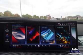 BMW I7 M70 / TV / 2-TONE / INDIV / TV / LOUNGE / KRISTAL / DRIV+PARK PRO / FULL IMG_9353.jpg