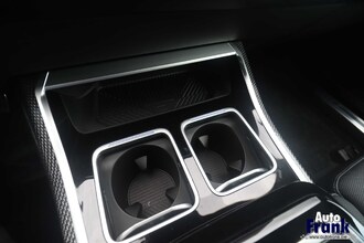 BMW I7 M70 / TV / 2-TONE / INDIV / TV / LOUNGE / KRISTAL / DRIV+PARK PRO / FULL IMG_9371.jpg