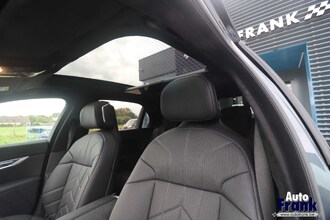 BMW I7 M70 / TV / 2-TONE / INDIV / TV / LOUNGE / KRISTAL / DRIV+PARK PRO / FULL IMG_9374.jpg