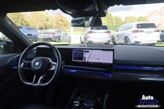 BMW I5 M60 TOURING / FROZEN / PANO / SUSP PRO / TREKHK / COMFORTZTL / DRIV+PARK PRO IMG_9762.jpg