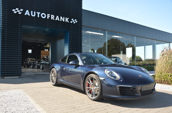 PORSCHE991-2BLAUW.jpg