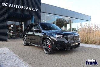 BMW IX1 EDRIVE20 / M-SPORT-PRO / DRIV+PARK PRO / MEMO / KEYLES / 19" IMG_2462.jpg