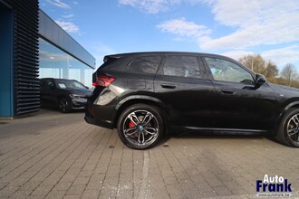 BMW IX1 EDRIVE20 / M-SPORT-PRO / DRIV+PARK PRO / MEMO / KEYLES / 19" IMG_2586.jpg