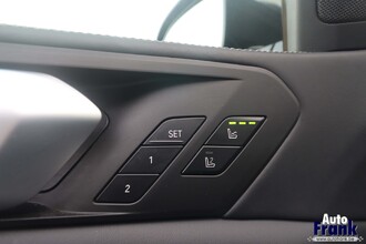 BMW X5 XDRIVE45E / M-SPORT / PANO / SFT-CLS / DASH LEDR / 22" IMG_3385.jpg