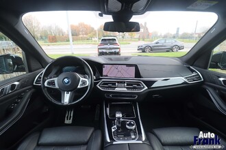 BMW X5 XDRIVE45E / M-SPORT / PANO / SFT-CLS / DASH LEDR / 22" IMG_3390.jpg