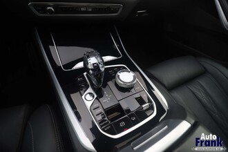BMW X5 XDRIVE45E / M-SPORT / PANO / SFT-CLS / DASH LEDR / 22" IMG_3430.jpg