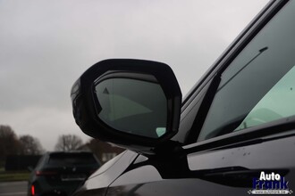 BMW 540D / XDRIVE / M-SPORT-PRO / PANO / TREKHK / DRIV + PARK PRO / B&W IMG_4394.jpg