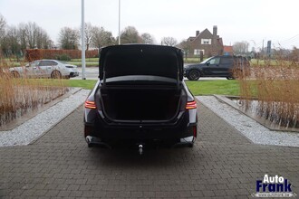 BMW 540D / XDRIVE / M-SPORT-PRO / PANO / TREKHK / DRIV + PARK PRO / B&W IMG_4399.jpg