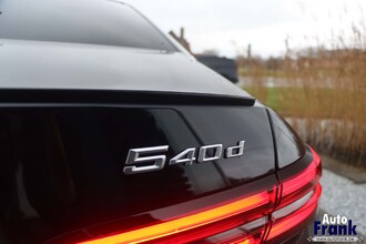 BMW 540D / XDRIVE / M-SPORT-PRO / PANO / TREKHK / DRIV + PARK PRO / B&W IMG_4413.jpg