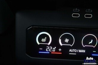 BMW 540D / XDRIVE / M-SPORT-PRO / PANO / TREKHK / DRIV + PARK PRO / B&W IMG_4428.jpg