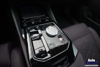 BMW 540D / XDRIVE / M-SPORT-PRO / PANO / TREKHK / DRIV + PARK PRO / B&W IMG_4481.jpg