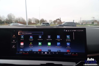 BMW 540D / XDRIVE / M-SPORT-PRO / PANO / TREKHK / DRIV + PARK PRO / B&W IMG_4451.jpg