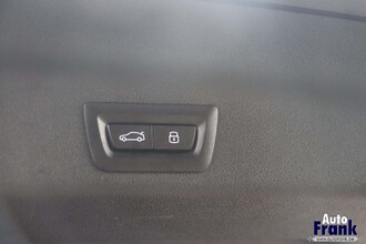 BMW X1 SDRIVE18I / M-SPORT-PRO / PANO / CAM / KEYLESS / 19" IMG_5329.jpg